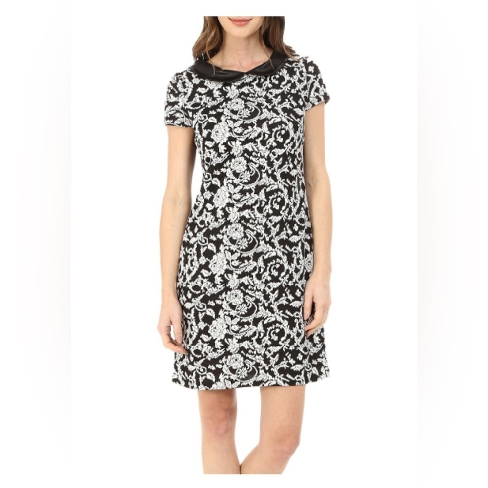 JESSICA SIMPSON JACQUARD black and white short sleeved collared dress (size 4)